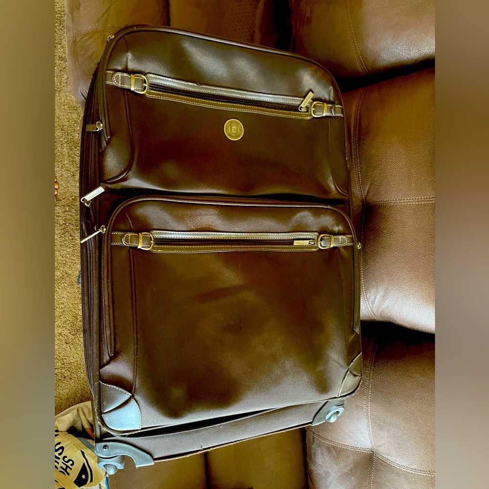 Elegant Brown Leather Suitcase